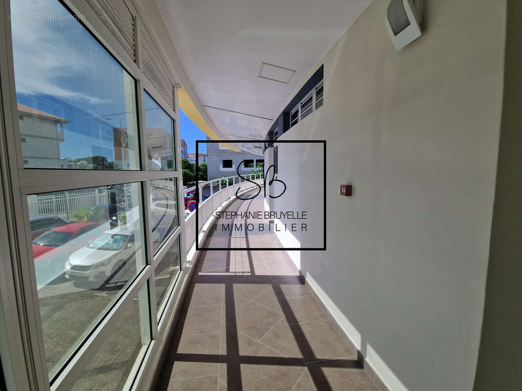 Commerce à FORT-DE-FRANCE