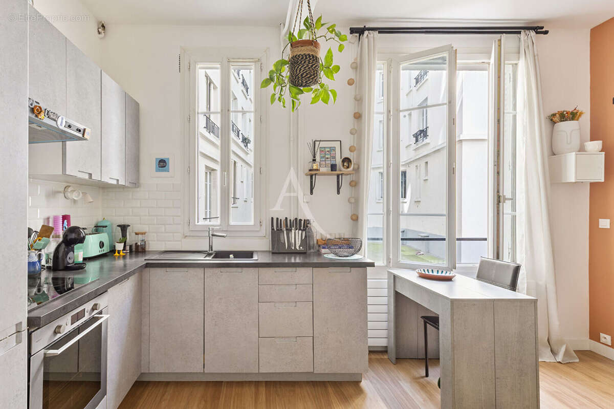 Appartement à PARIS-18E