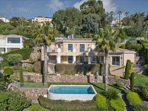 Maison à MANDELIEU-LA-NAPOULE