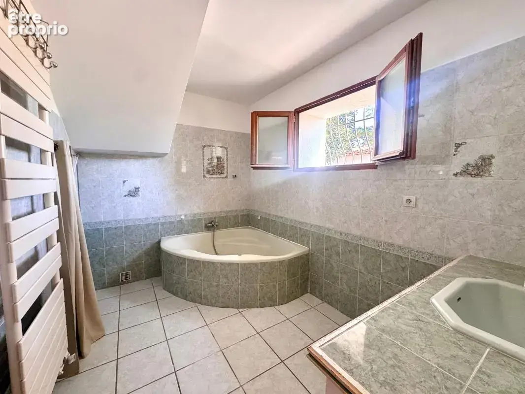 MAISON RÉNOVÉE 125 m²/4 chambres/Terrain 660 m² - photo 5