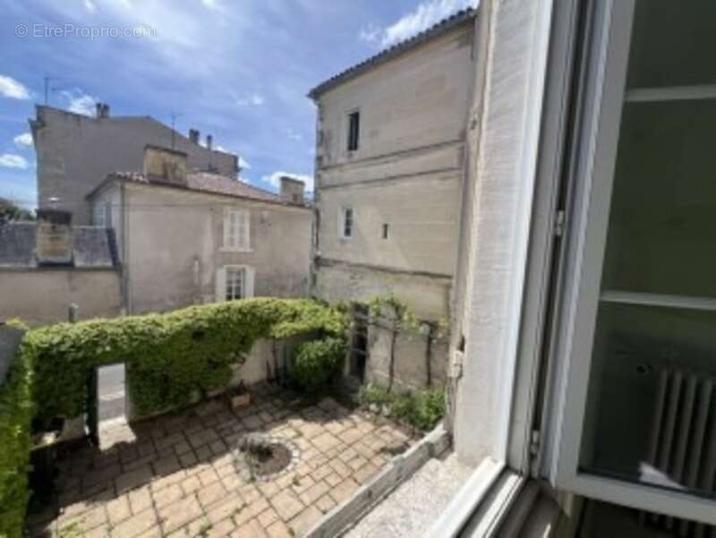 Maison à COGNAC
