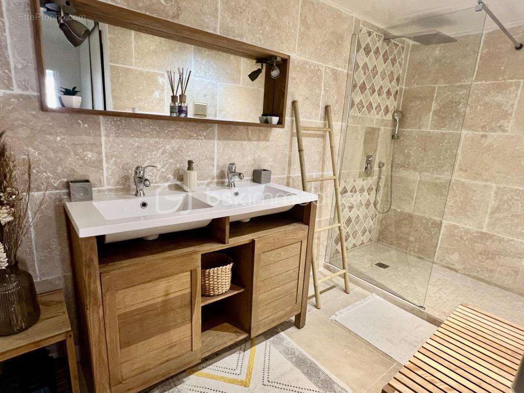 Appartement à FAYENCE