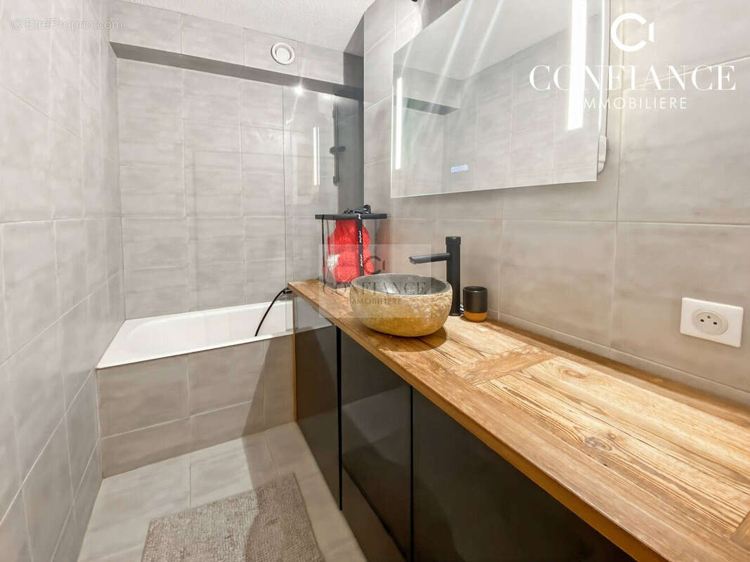 Appartement à SAINT-ETIENNE-DE-TINEE