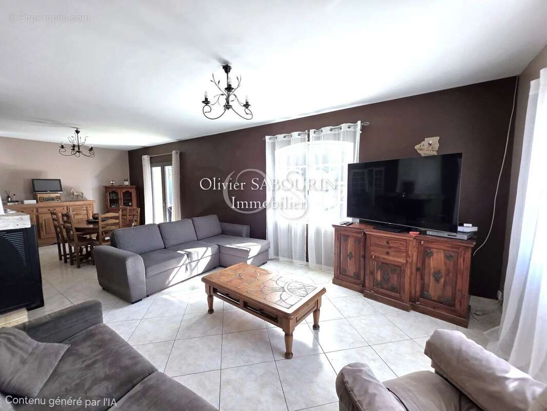 Maison à PUGET-SUR-ARGENS