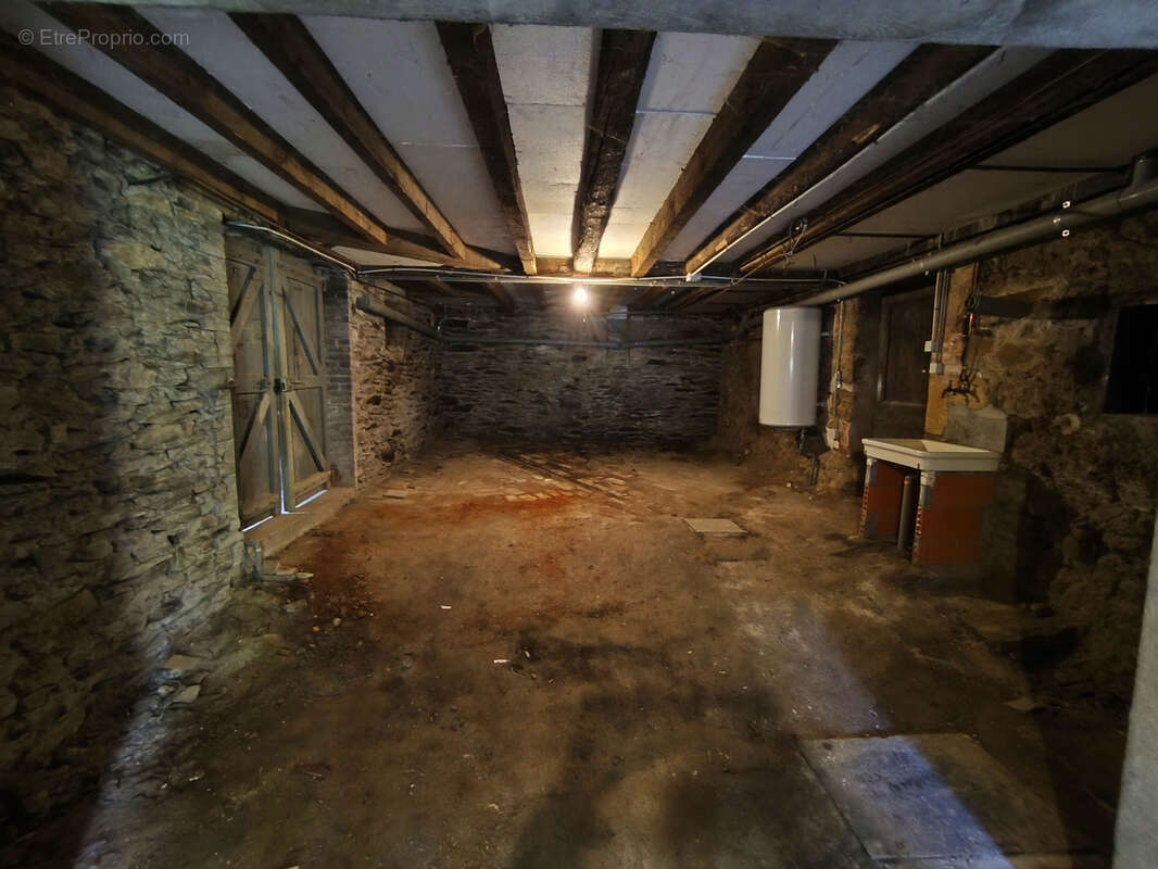 Maison à DECAZEVILLE