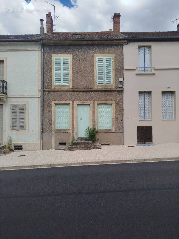 Maison à AUTUN
