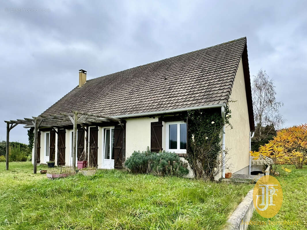 Maison à TILLY