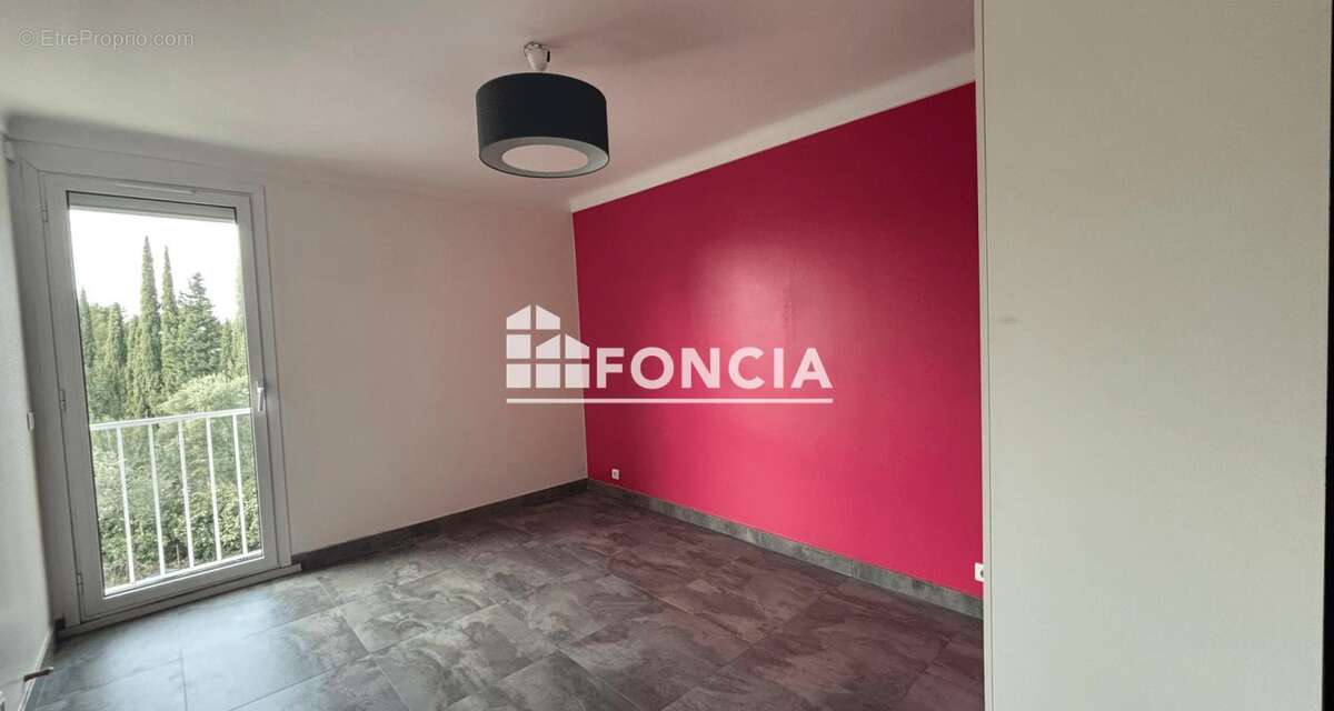 Appartement à VILLENEUVE-LES-AVIGNON
