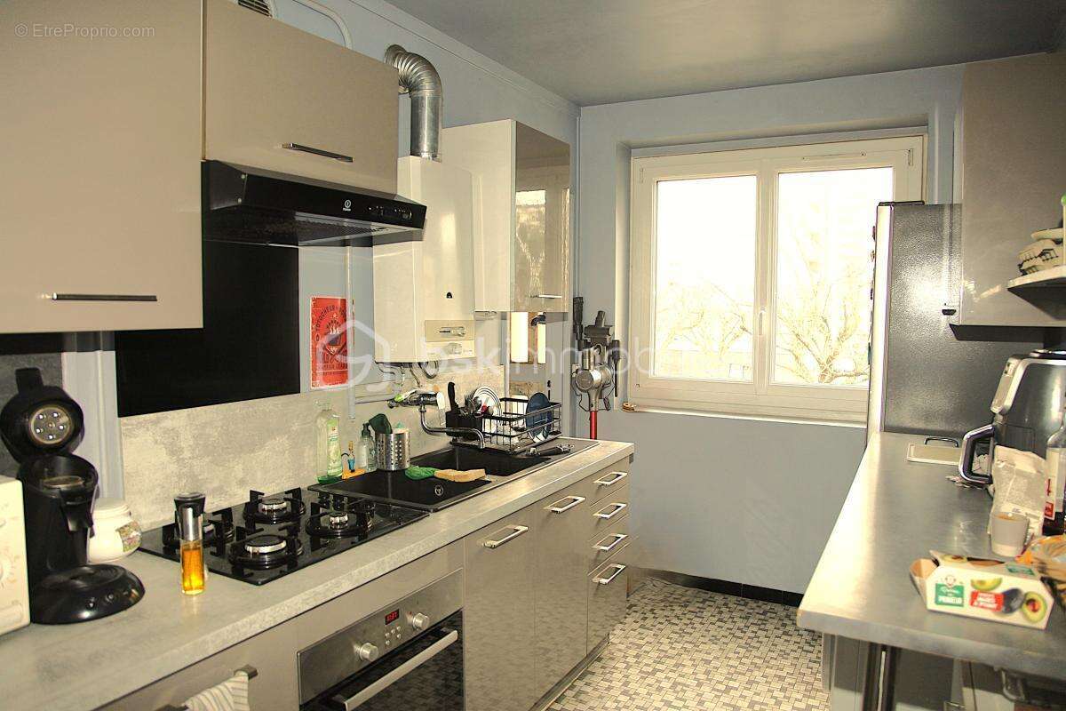 Créteil – Bel appartement F4 avec balcon, 3 chambres et cave - photo 7