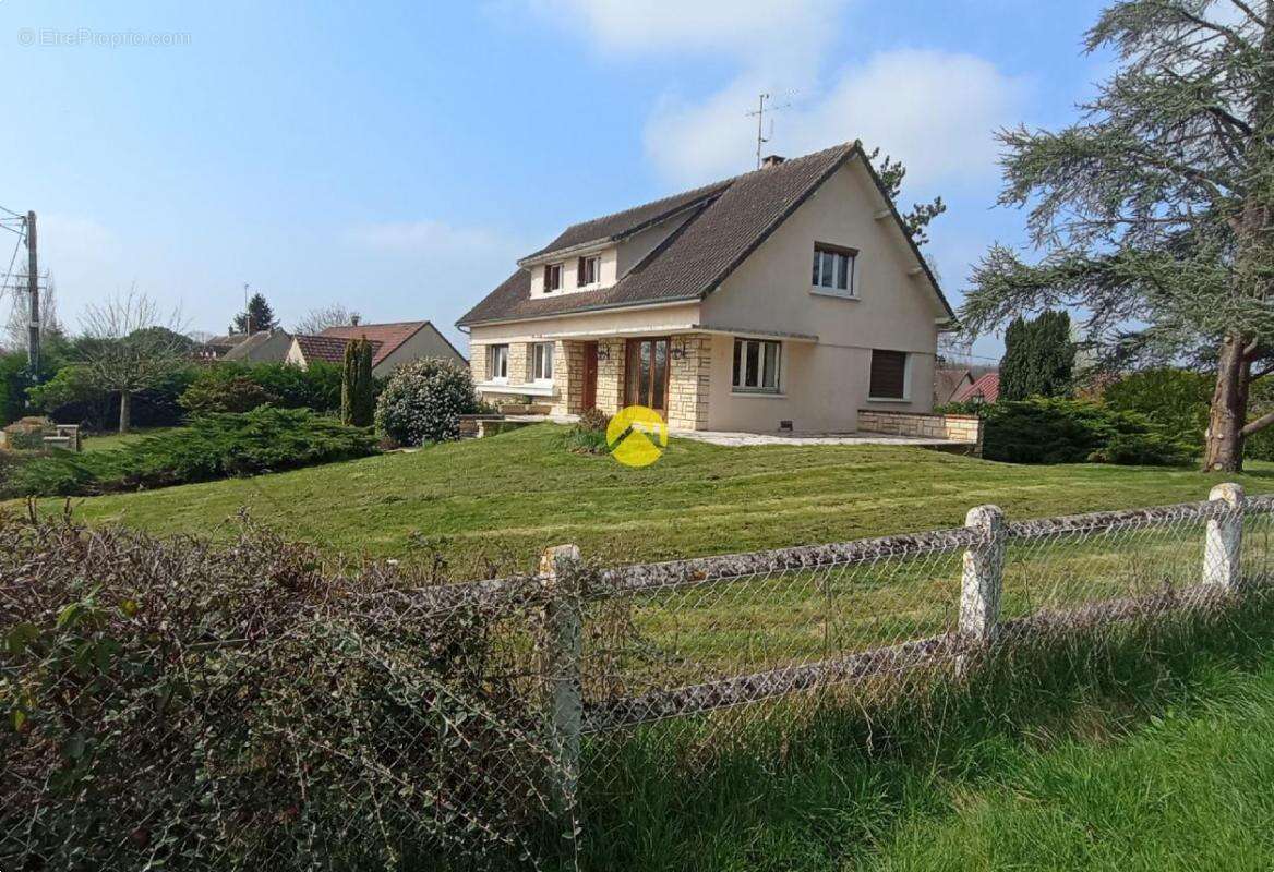 Maison à VILLEBOUGIS