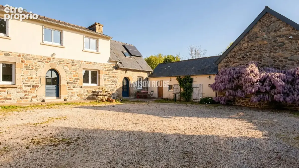 Maison à PLOUGUIEL