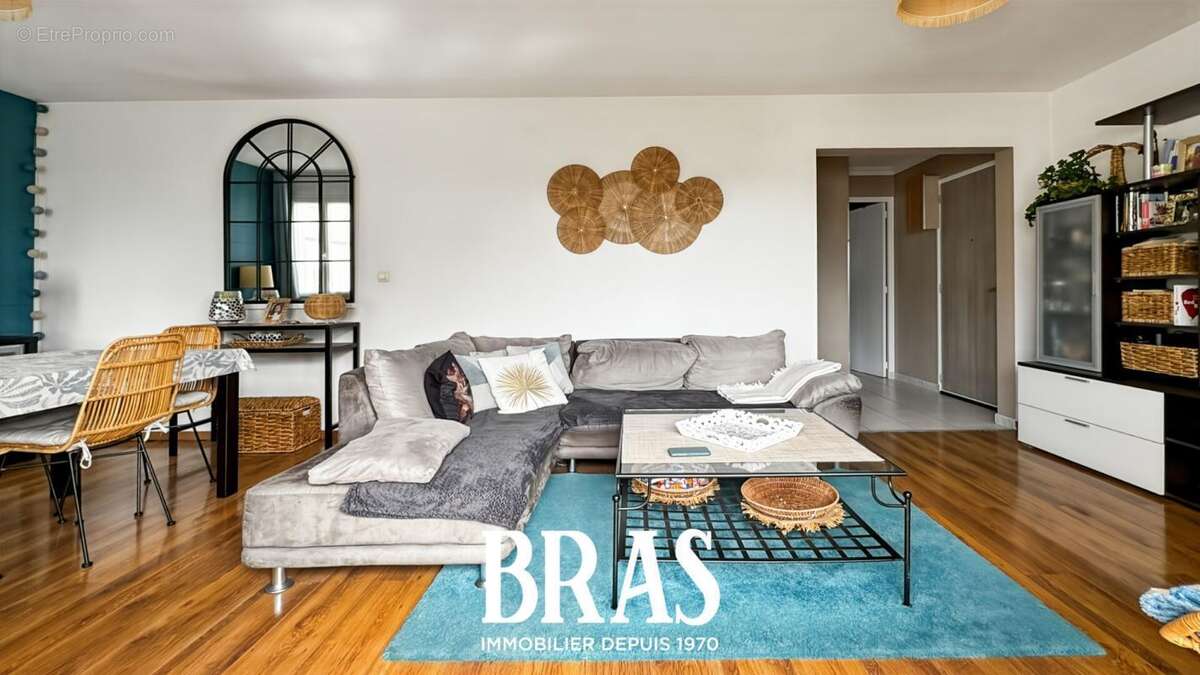 Appartement à SAINT-SEBASTIEN-SUR-LOIRE