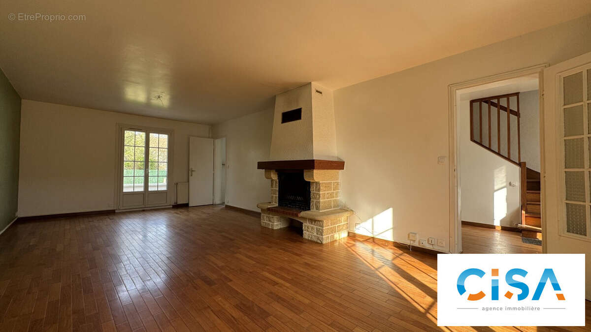 Maison à PONT-SAINTE-MAXENCE