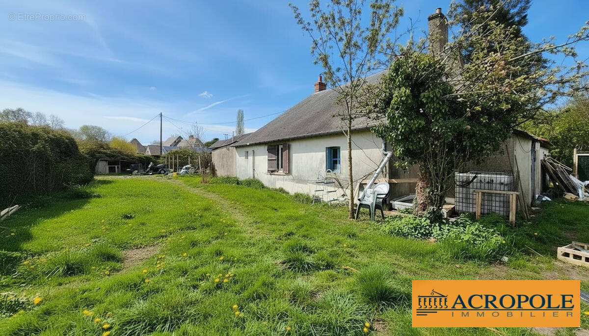 Maison à IVOY-LE-PRE