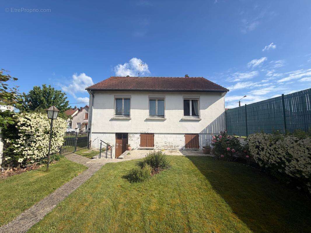 Maison à TERGNIER