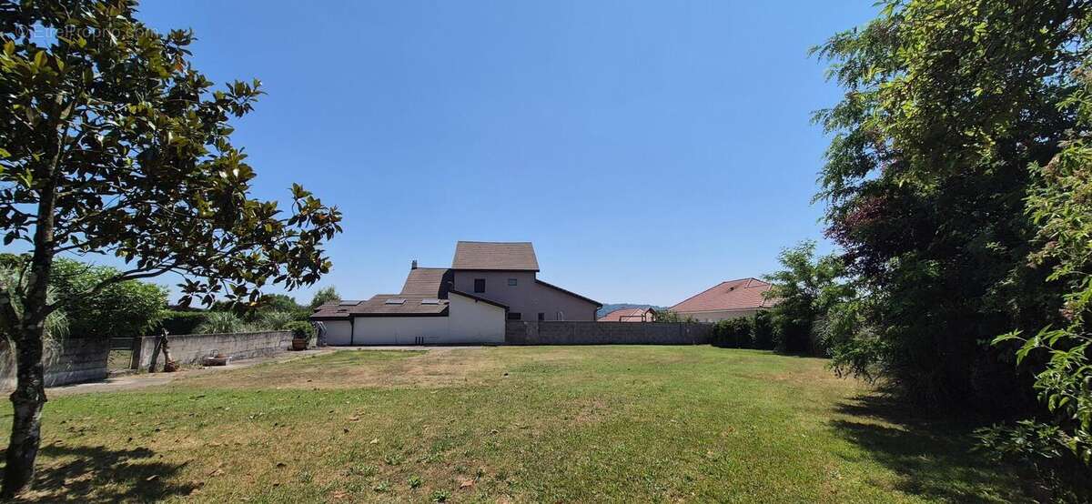 Terrain à SOLEYMIEU