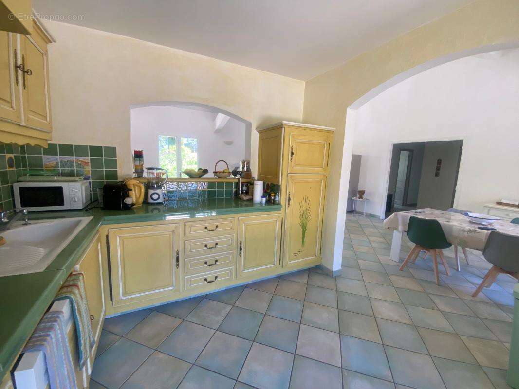 Maison à SIX-FOURS-LES-PLAGES