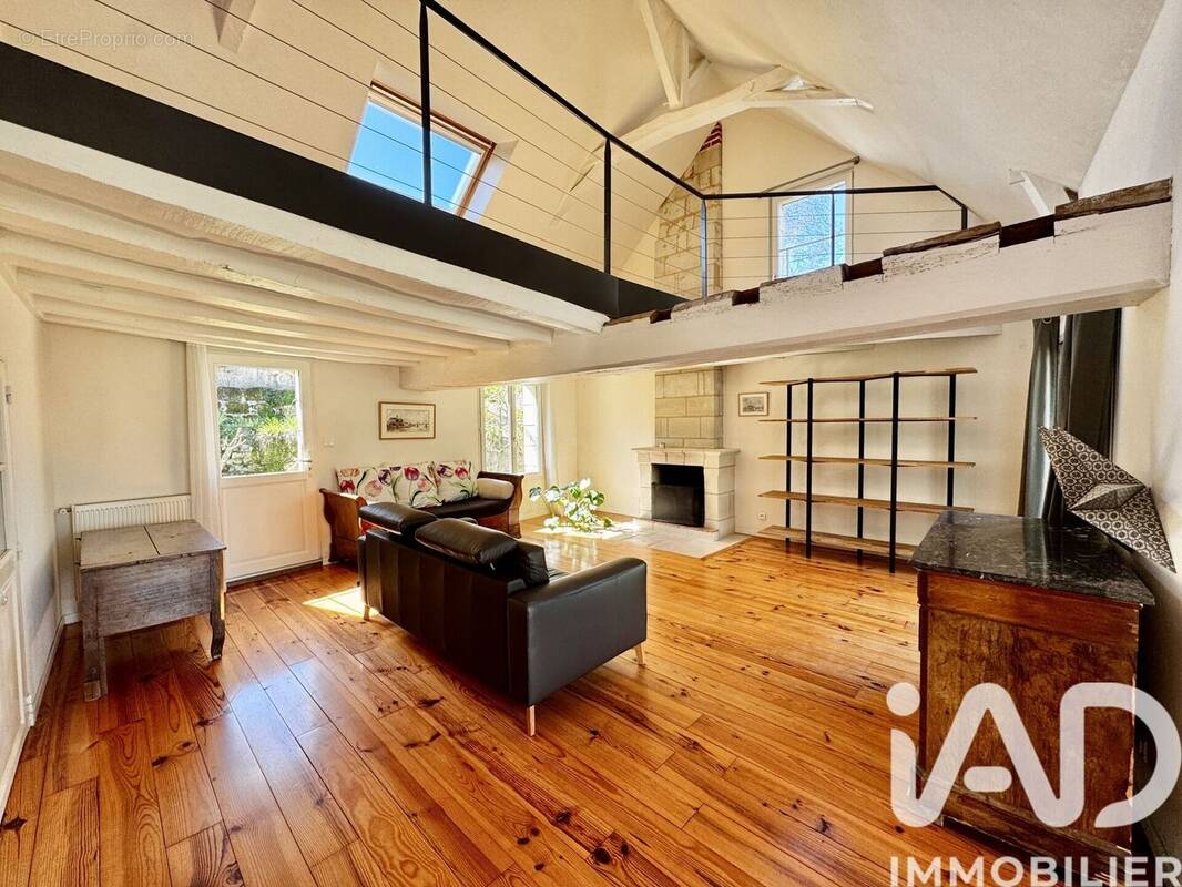 Photo 1 - Maison à SAINT-CLEMENT-DES-LEVEES