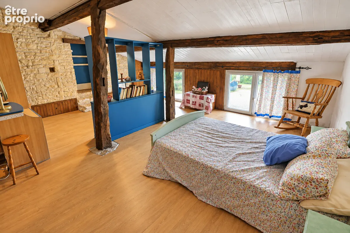 Maison charentaise de 3 chambres proche de Tusson - Suite de plain-pied, granges en pierre et terrain de 1 987 m² - photo 5