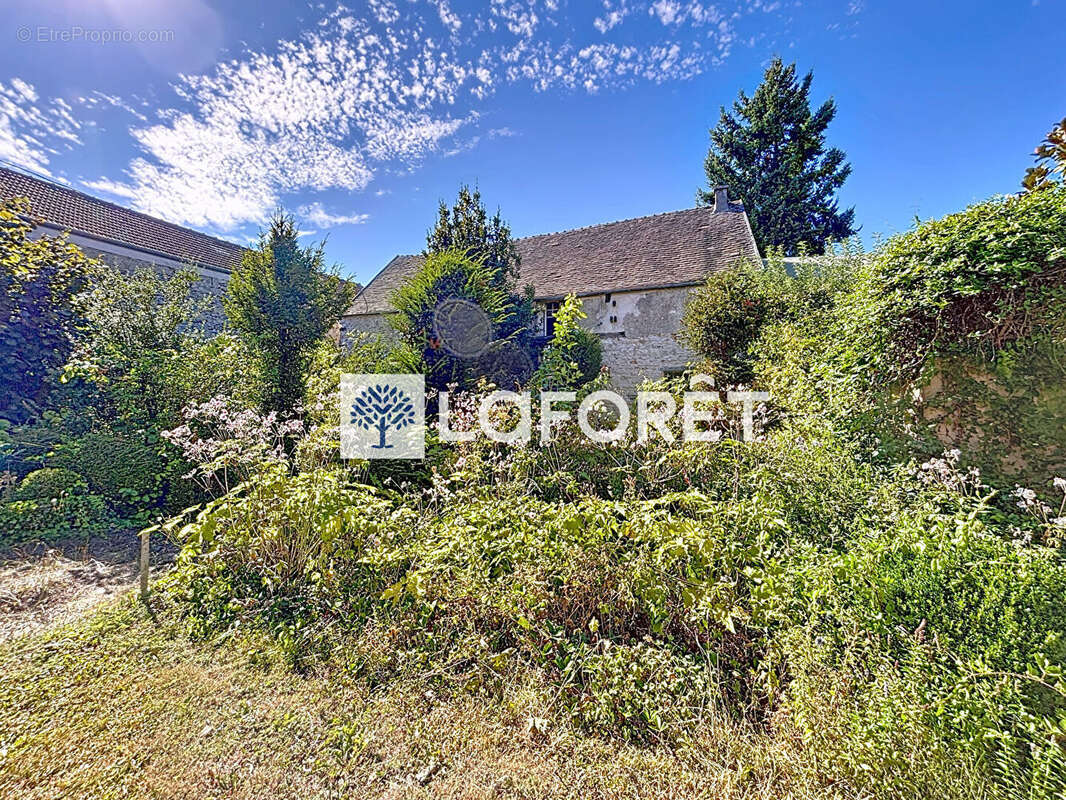 Maison à SAINT-NOM-LA-BRETECHE