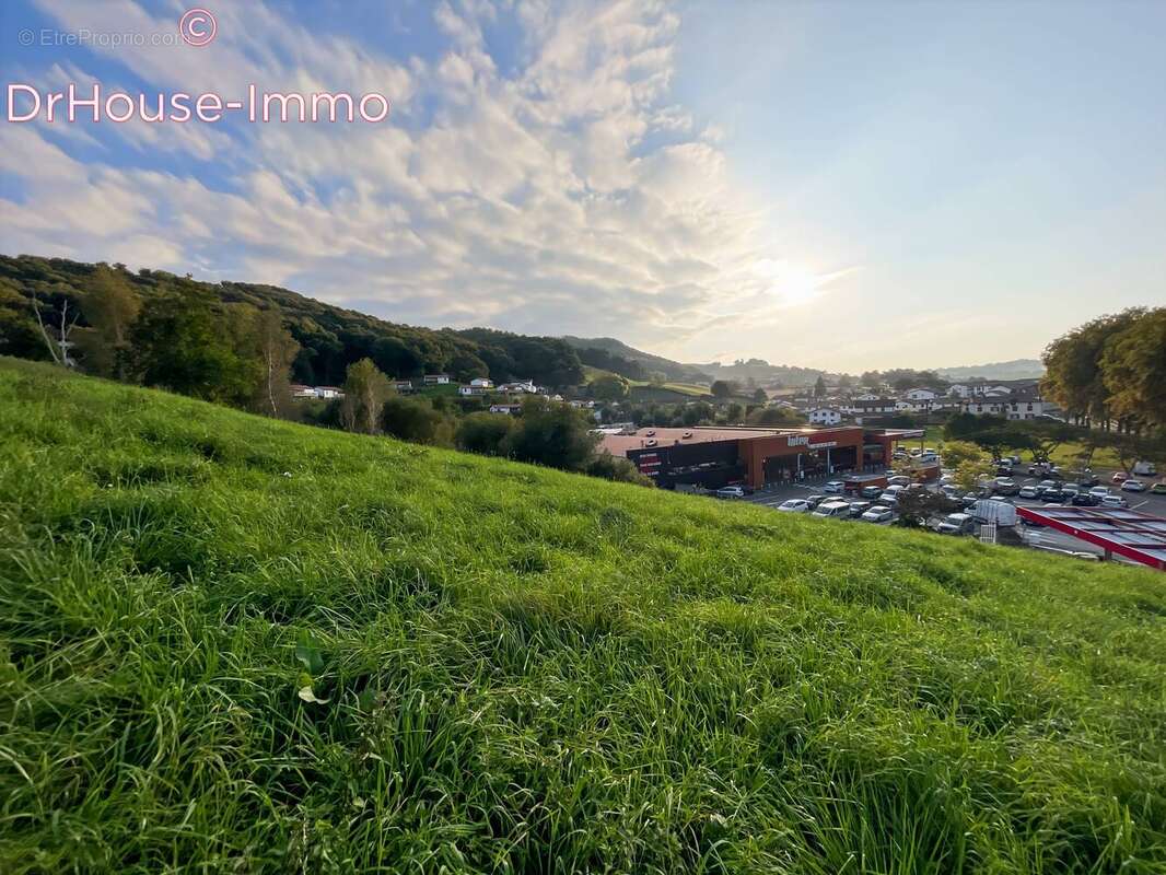 Terrain à HASPARREN