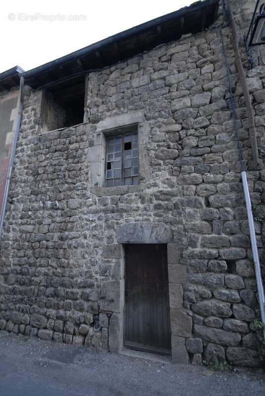 Appartement à DESAIGNES