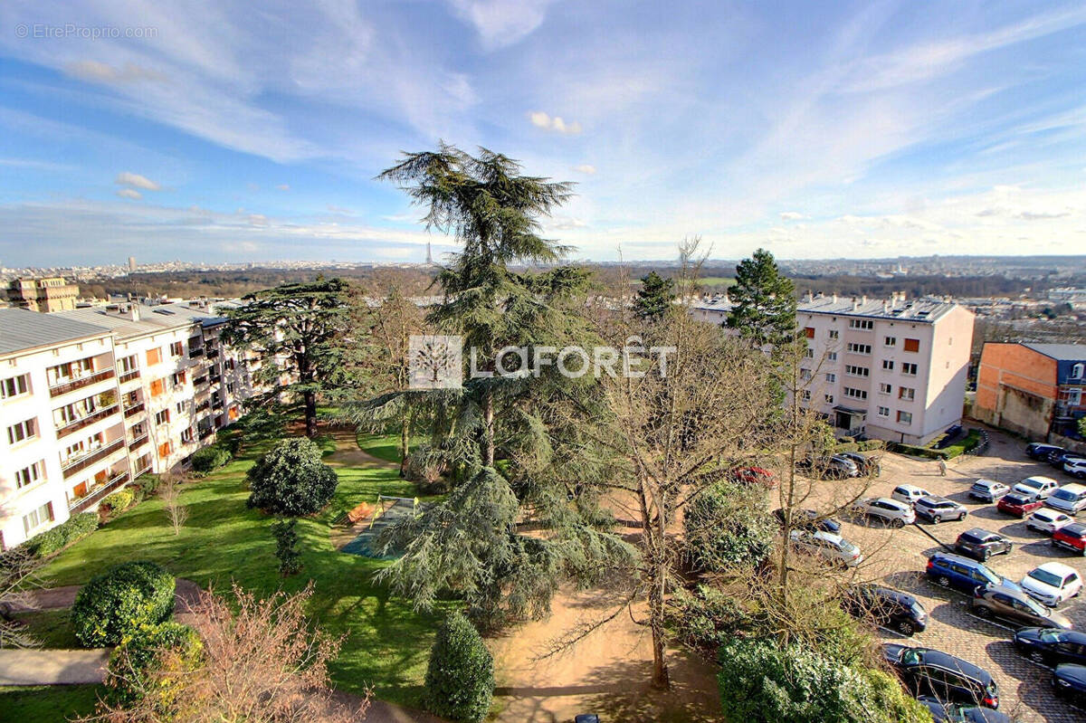 Appartement à SURESNES