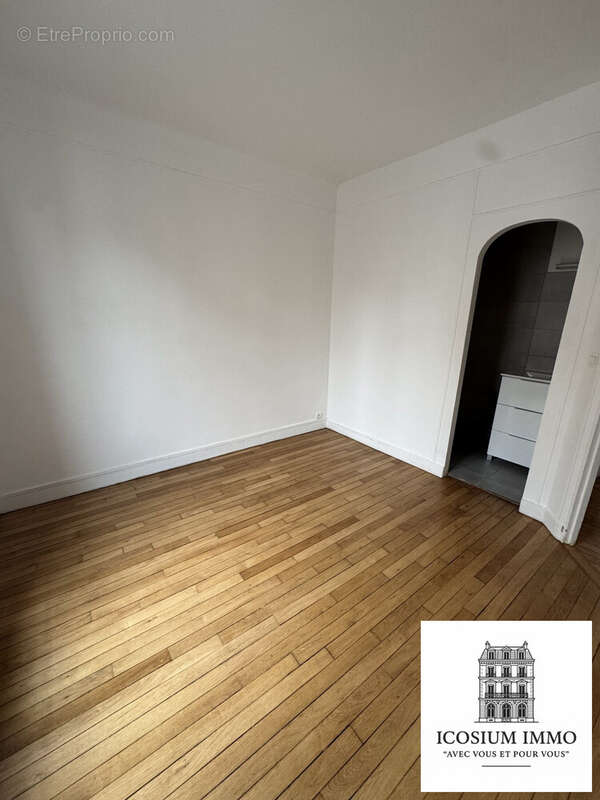 Appartement à PARIS-14E