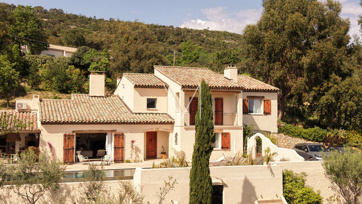 Maison à PLAN-DE-LA-TOUR