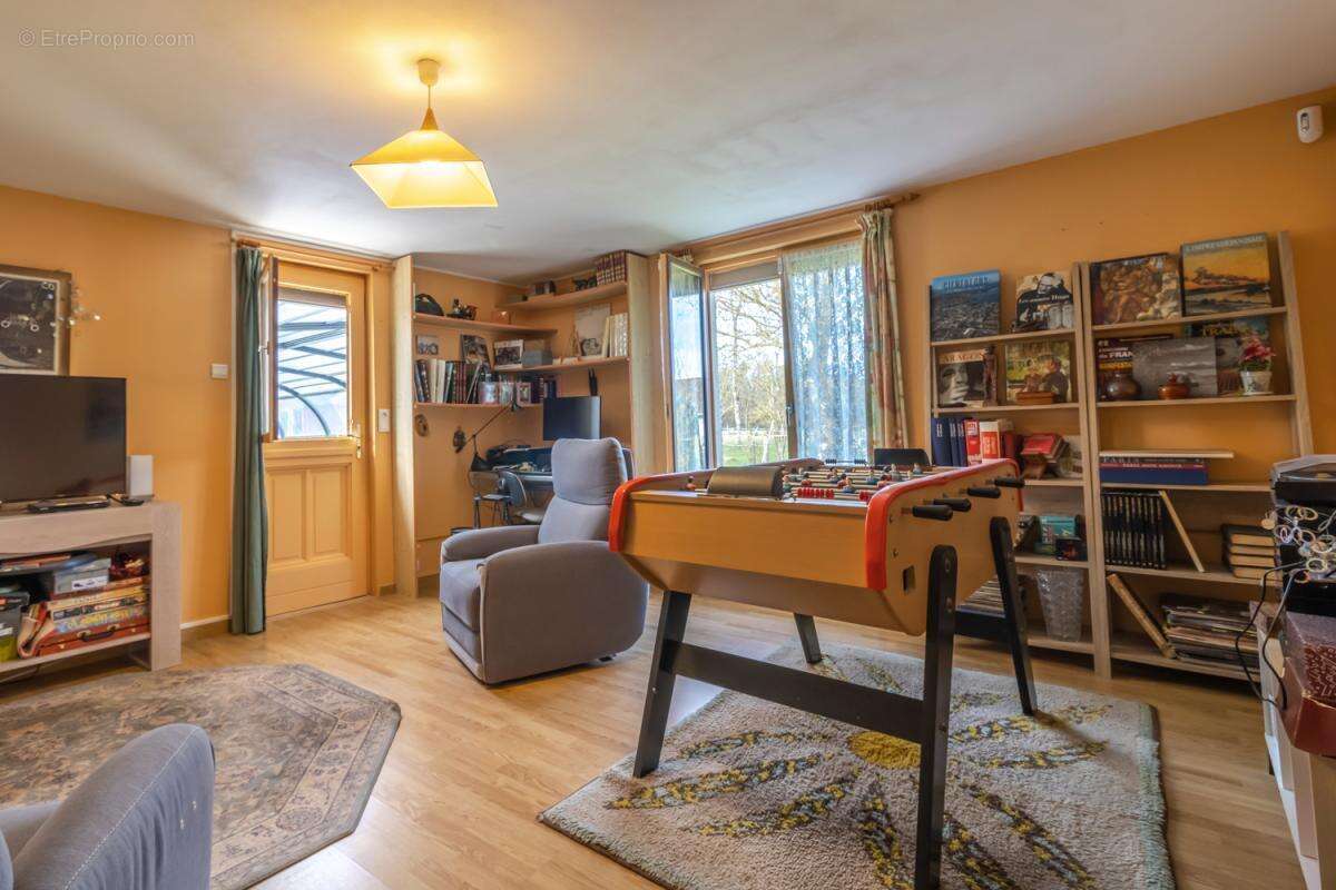 Maison Dun Le Poelier 8 pièce(s) 161.84 m2 - photo 12