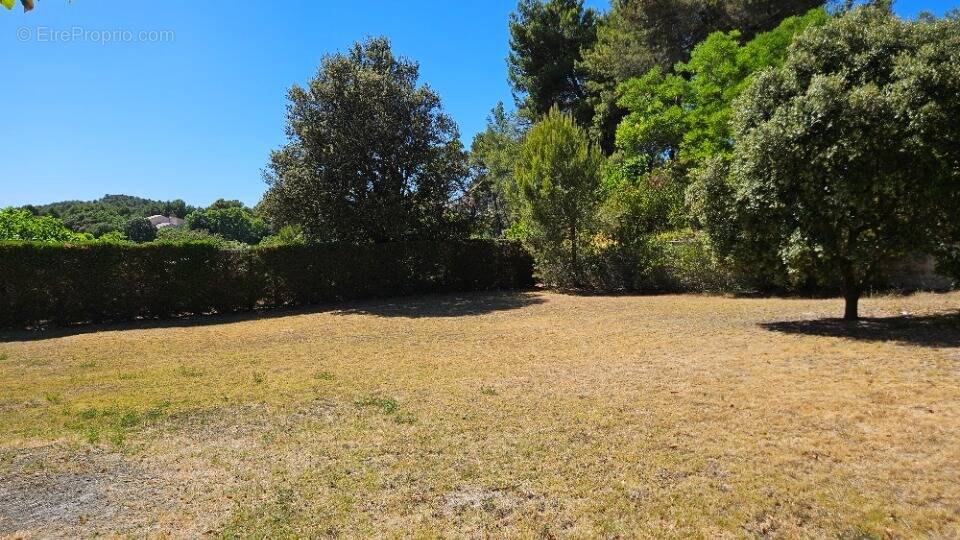Terrain à LA BASTIDONNE