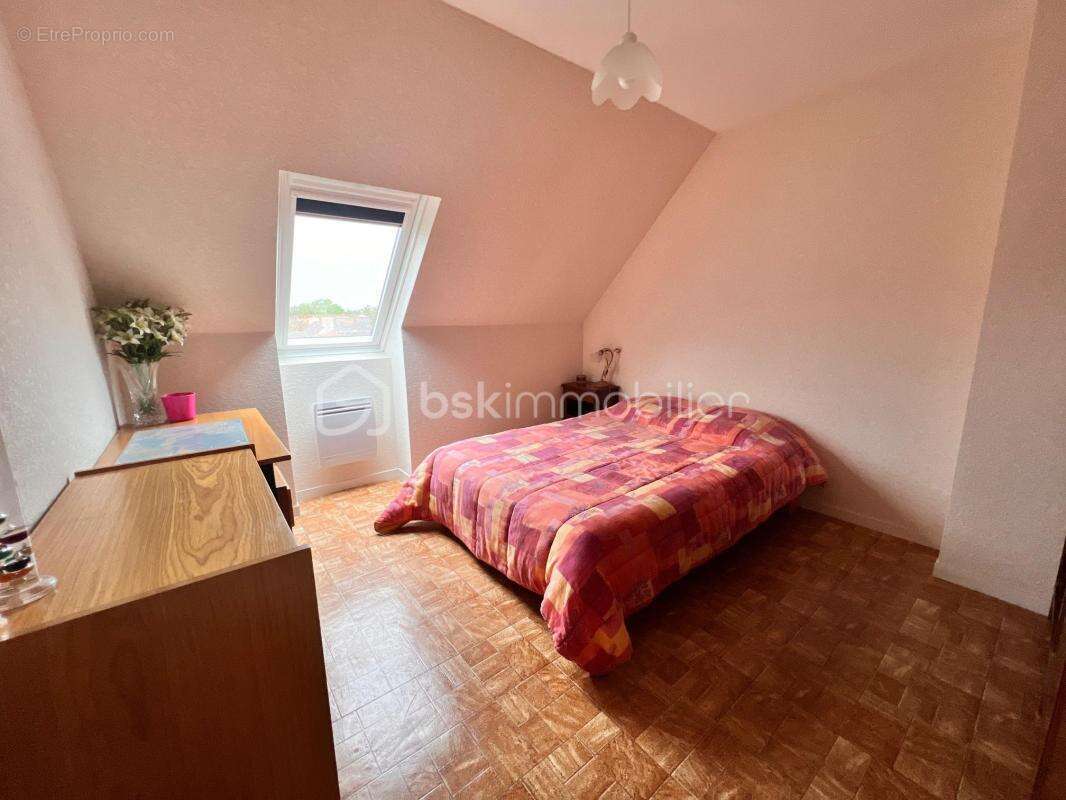 Maison familiale 4 chambres – 118 m² habitables – Sous-sol complet de 87 m² – En impasse, au calme - photo 7
