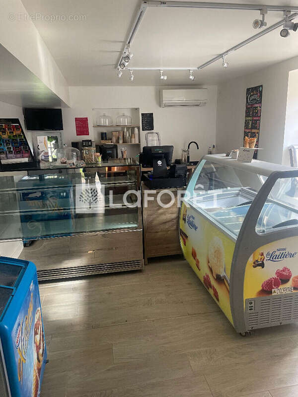 Commerce à SAINT-CIRQ-LAPOPIE