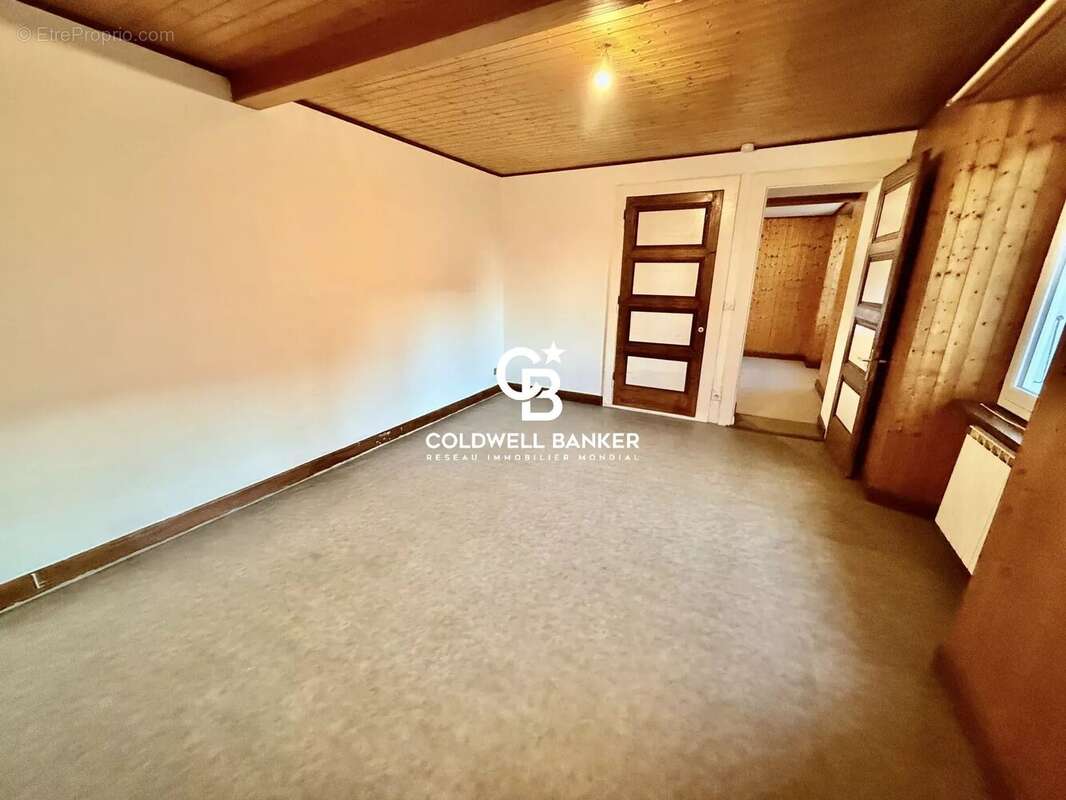 Appartement à SAINT-CERGUES