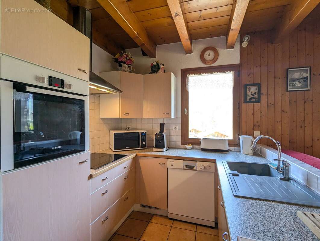 Appartement à MORILLON