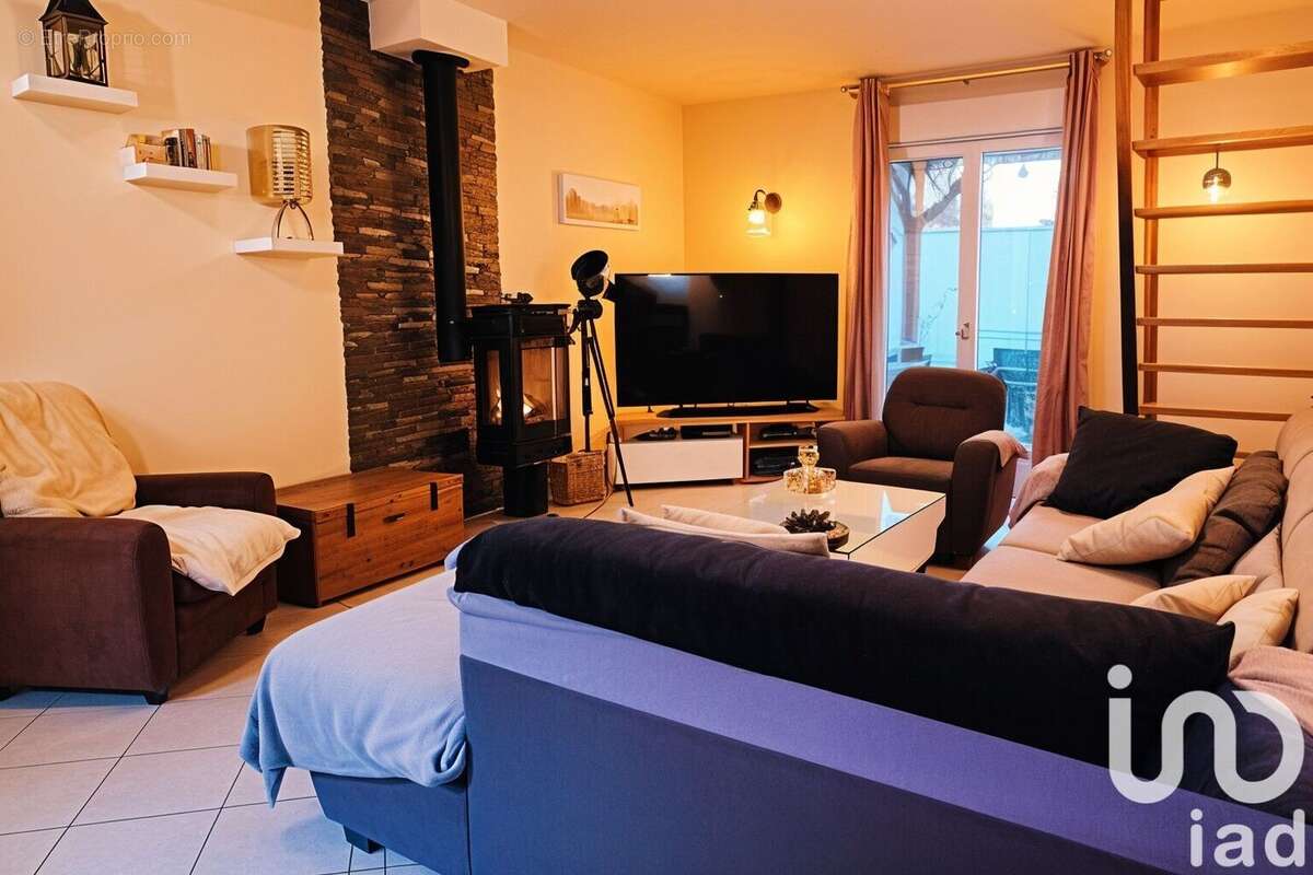 Photo 8 - Maison à SAINT-SULPICE-DE-POMMERAY