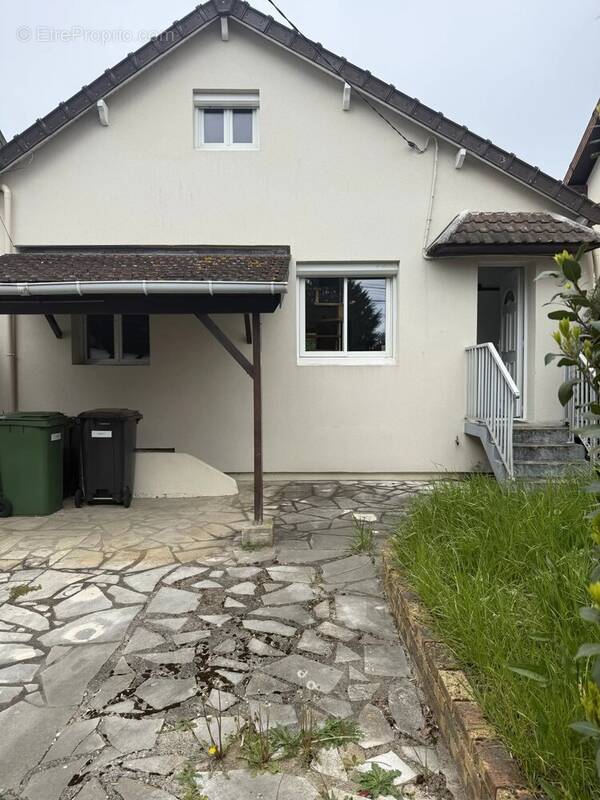 Maison à SAVIGNY-SUR-ORGE