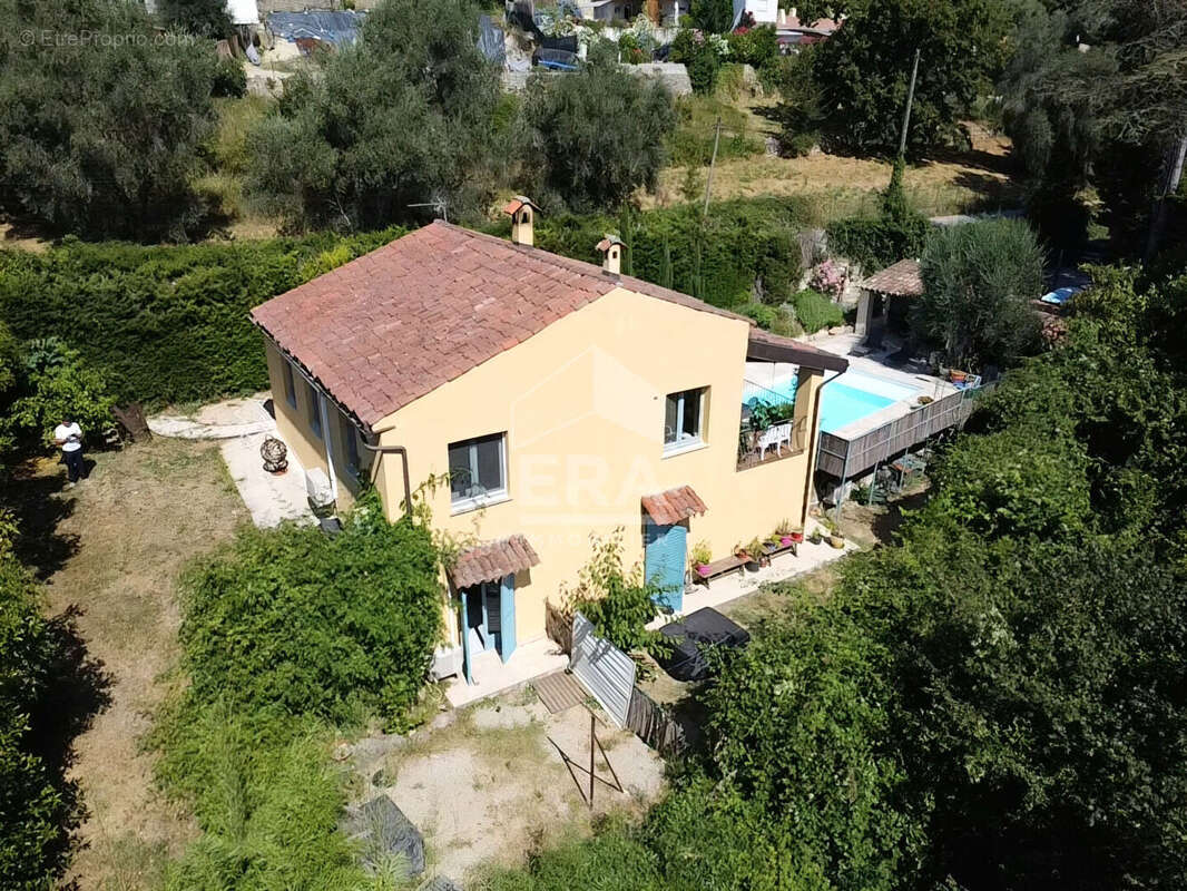 Maison à TOURRETTES-SUR-LOUP