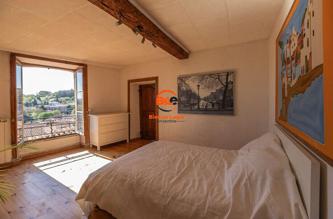 Maison A VENDRE VERTAIZON 5 CHAMBRES   - Maison à VERTAIZON