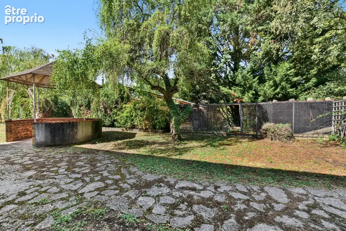 Grande maison familiale de 330 m² Carrez sur 1400 m² de terrain - 4 chambres, sous-sol complet et combles aménagés - photo 20