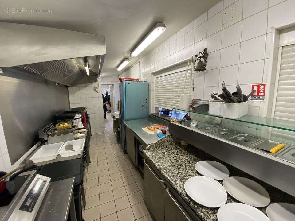 Commerce à CAZAUBON