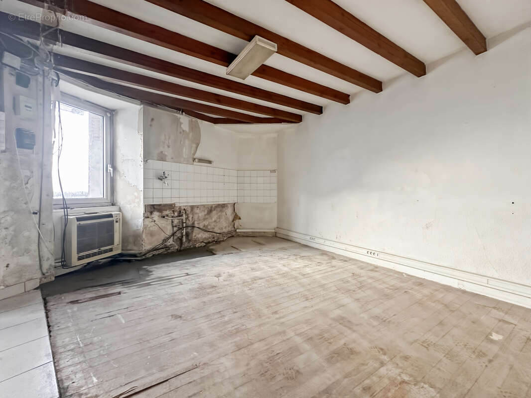 Maison à BARBEZIEUX-SAINT-HILAIRE