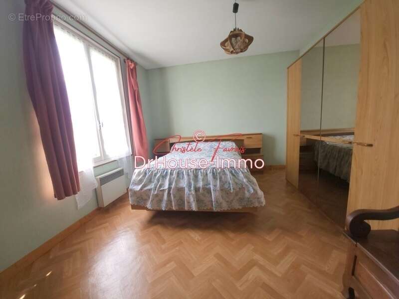 Maison à LOUVIGNE-DU-DESERT