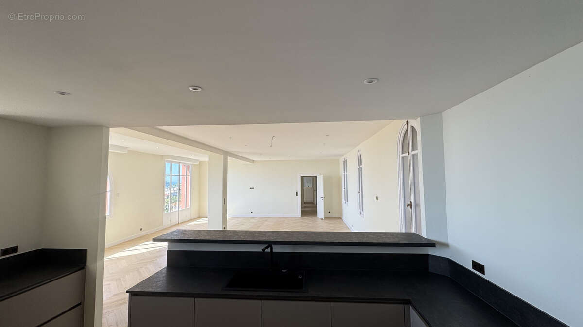 Appartement à BEAULIEU-SUR-MER