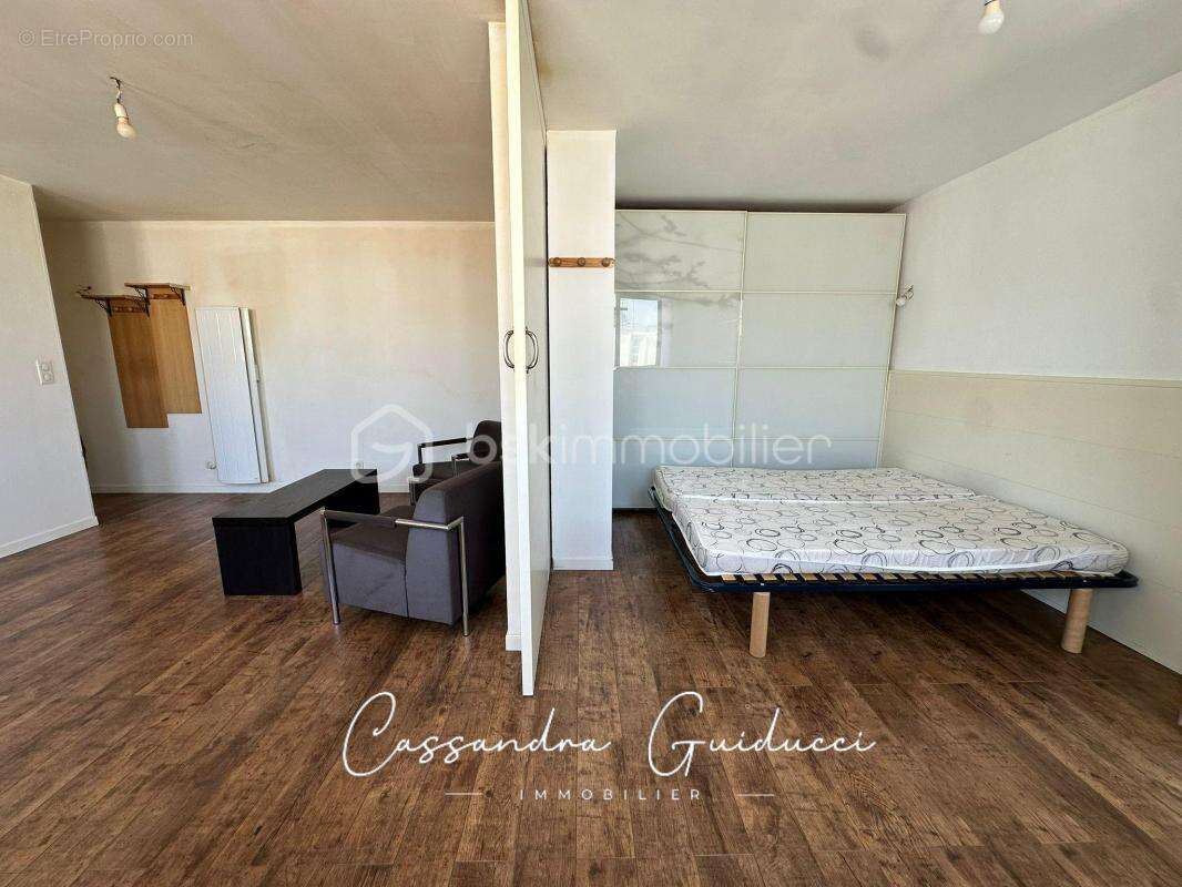 Appartement à MARSEILLE-8E