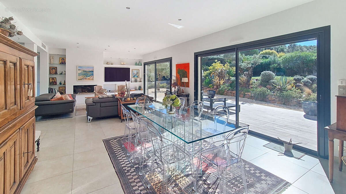 Maison à SAINT-RAPHAEL