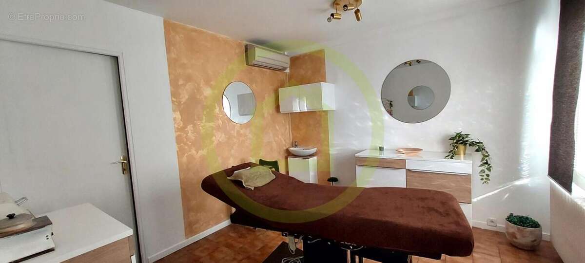 Commerce à ROQUEFORT-LES-PINS