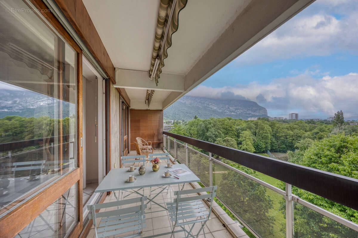 Appartement à SAINT-EGREVE