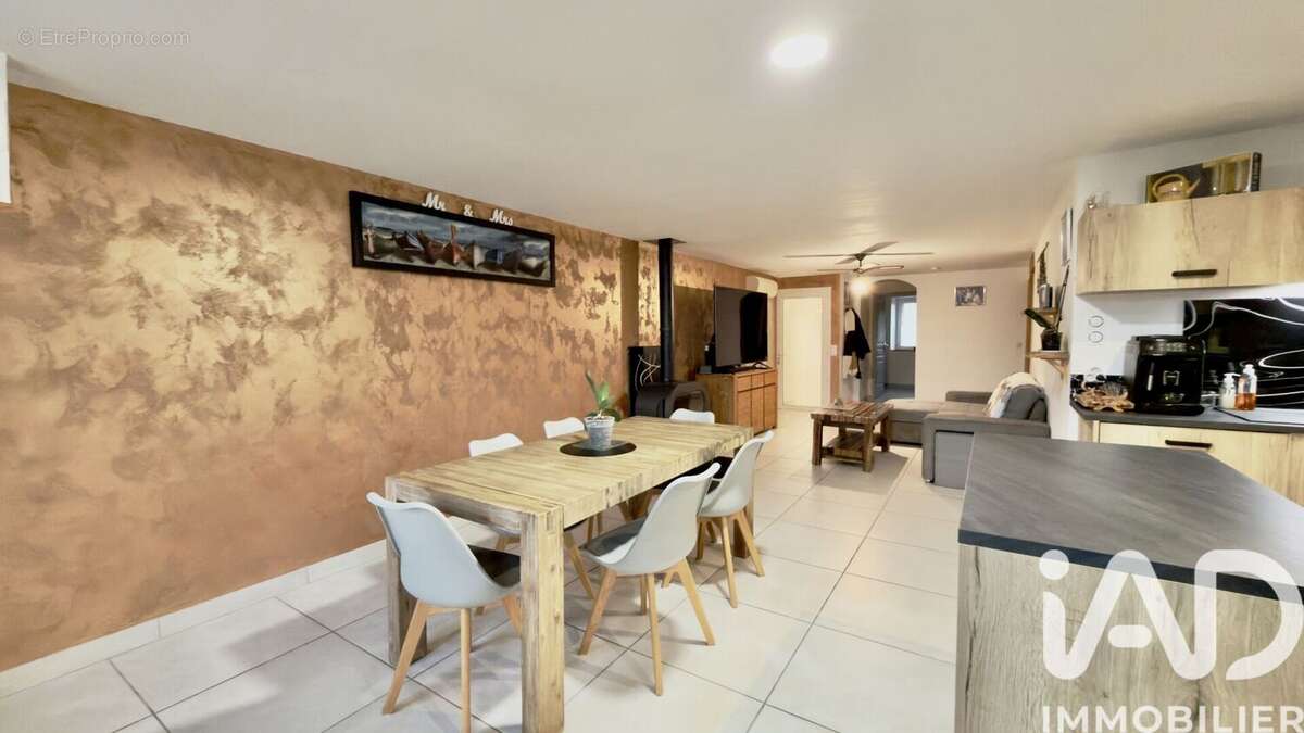 Photo 2 - Maison à ESCALES