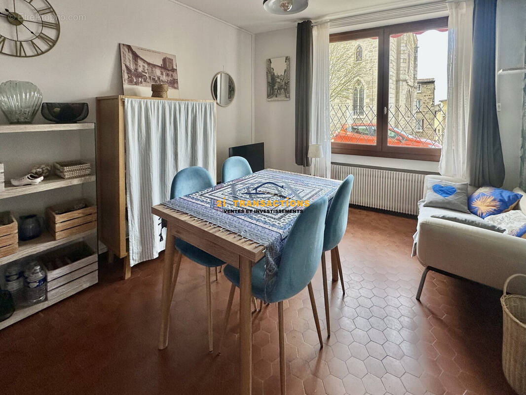 Appartement à MORNANT